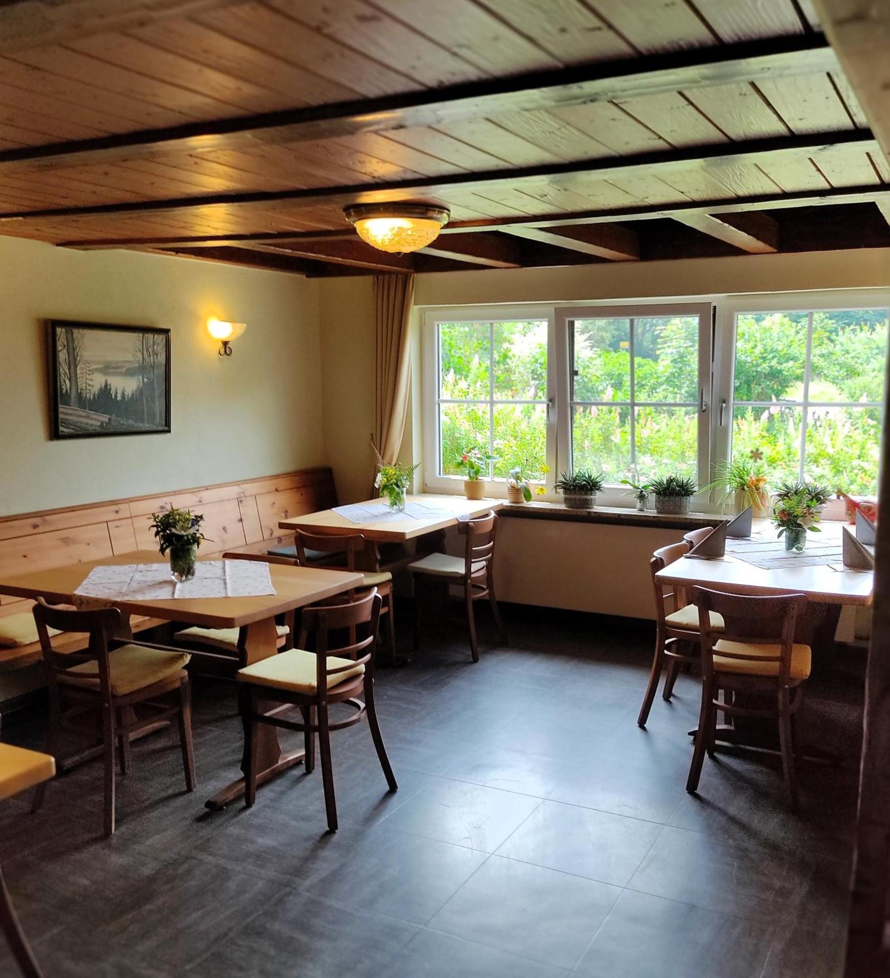 Gruenvogels Landgasthof Zum Gruenen Baum Oberzent エクステリア 写真
