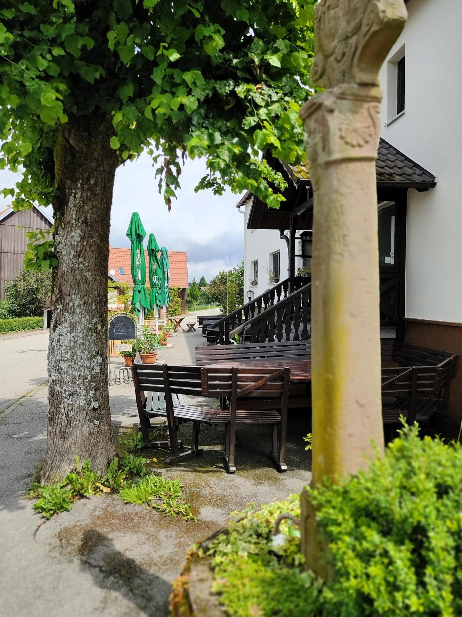 Gruenvogels Landgasthof Zum Gruenen Baum Oberzent エクステリア 写真